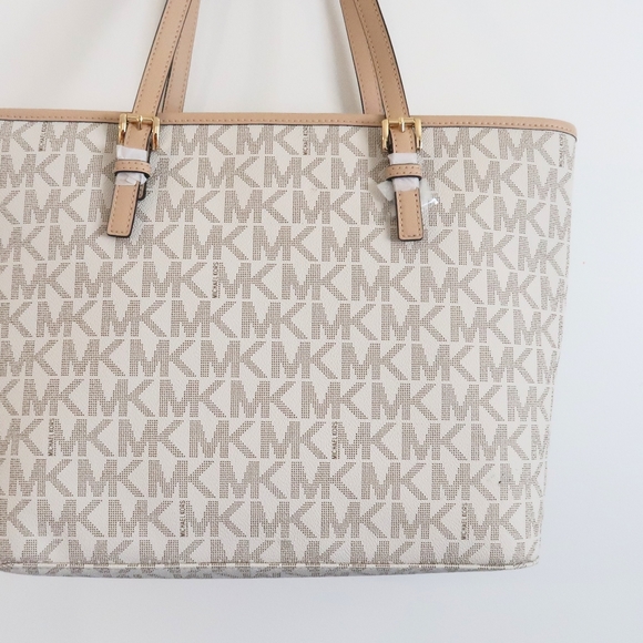 SOLD!!!🌼Michael Kors Jet Set Travel Tote Vanilla - Picture 4 of 15